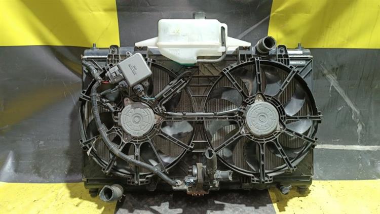Радиатор основной Ниссан Скайлайн в Буденновске 105354
