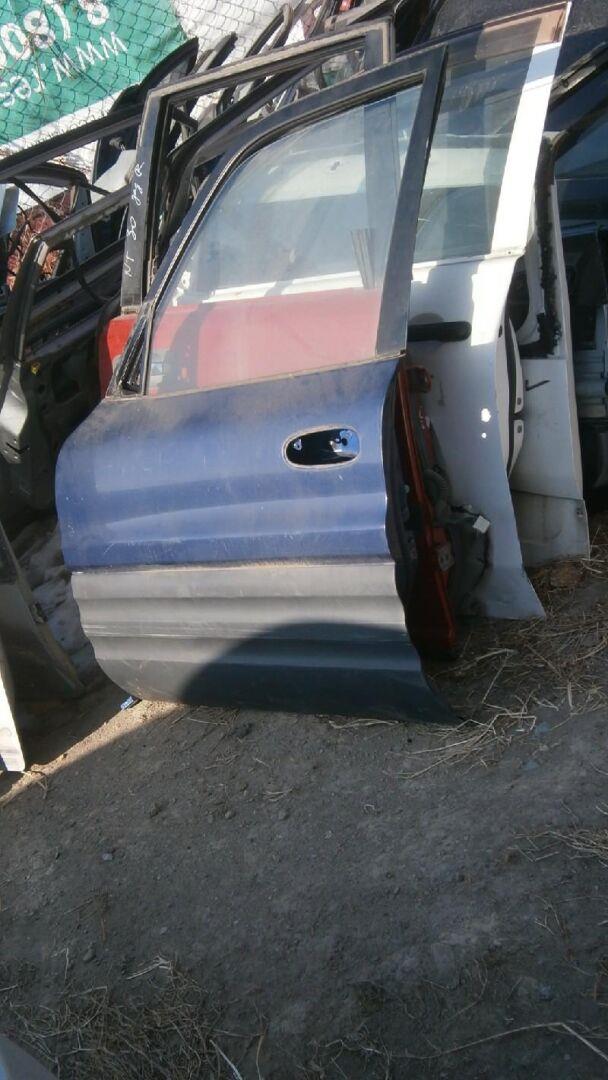 Дефендер двери боковой Toyota RAV4