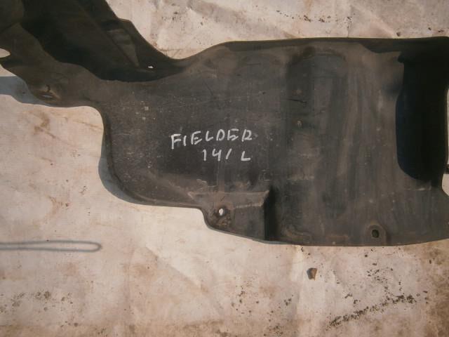 Подкрылок Тойота Королла Филдер в Буденновске 26428