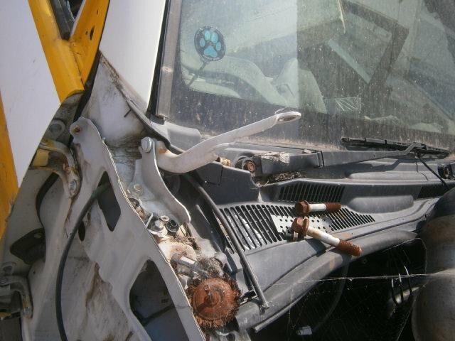 Решетка под лобовое стекло Тойота Хайлюкс Сурф в Буденновске 29486