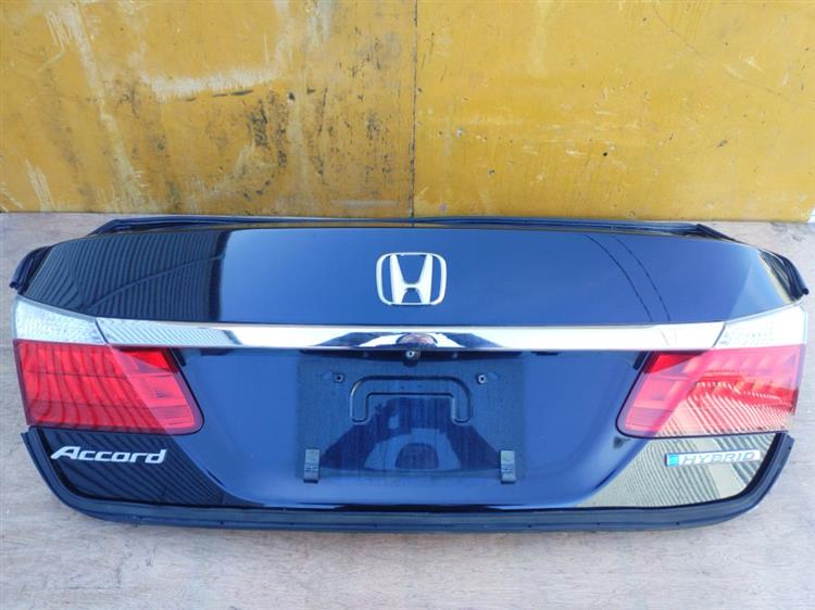 Крышка багажника Хонда Аккорд в Буденновске 50872